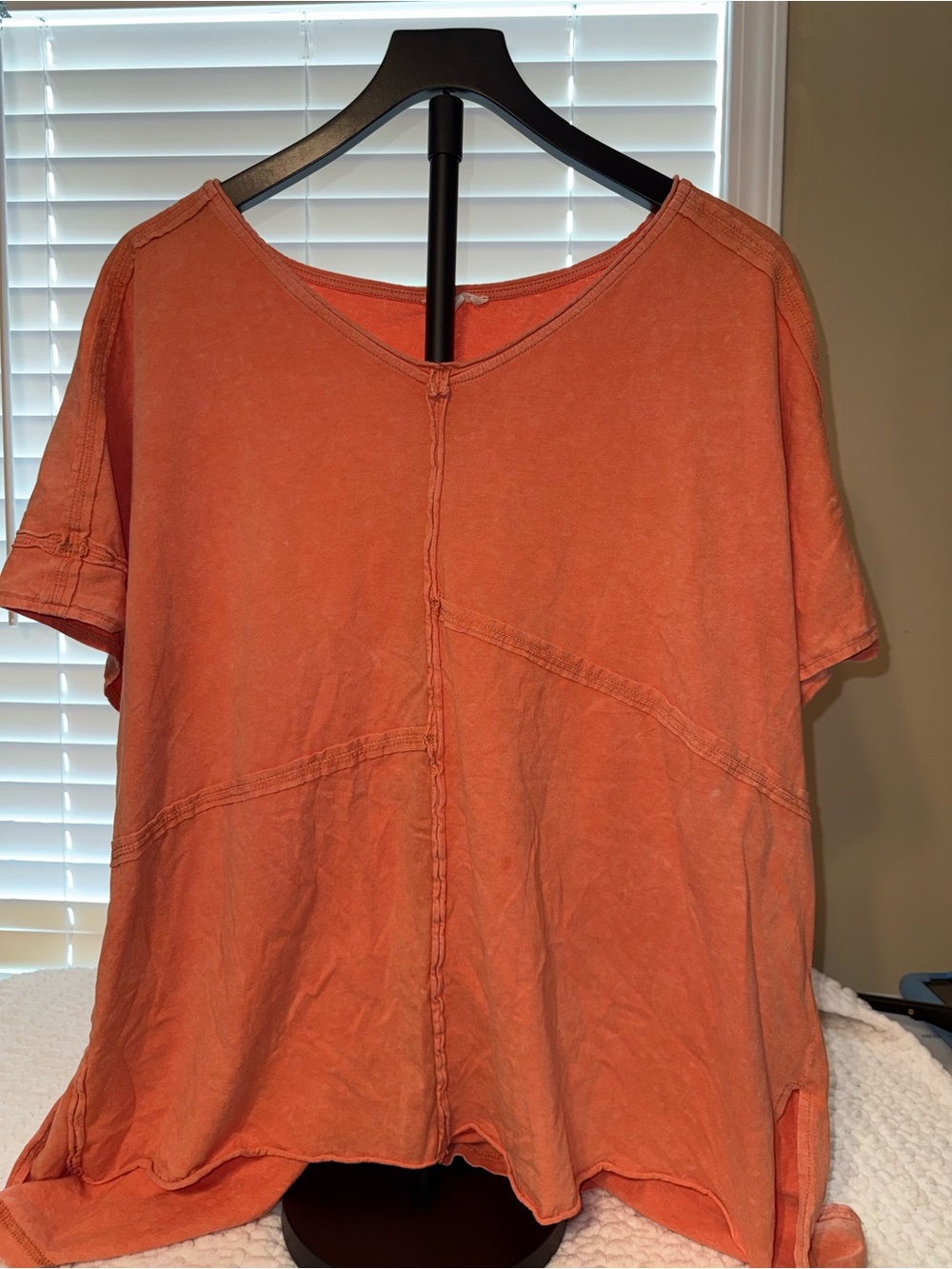 easel Washed Rust-Orange Short Sleeve V-Neck Tee